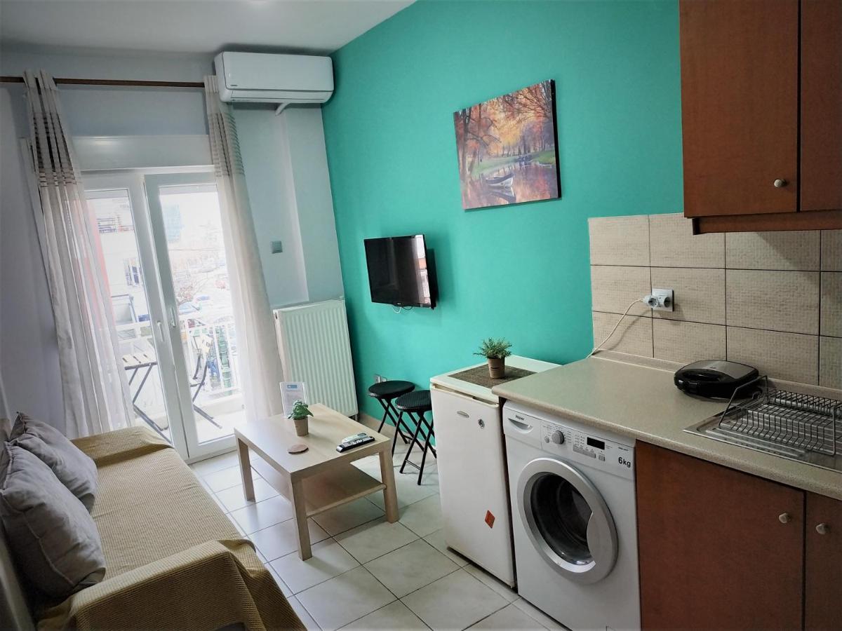 Pantheon City Center Studio Apartment Tesalonika Bagian luar foto