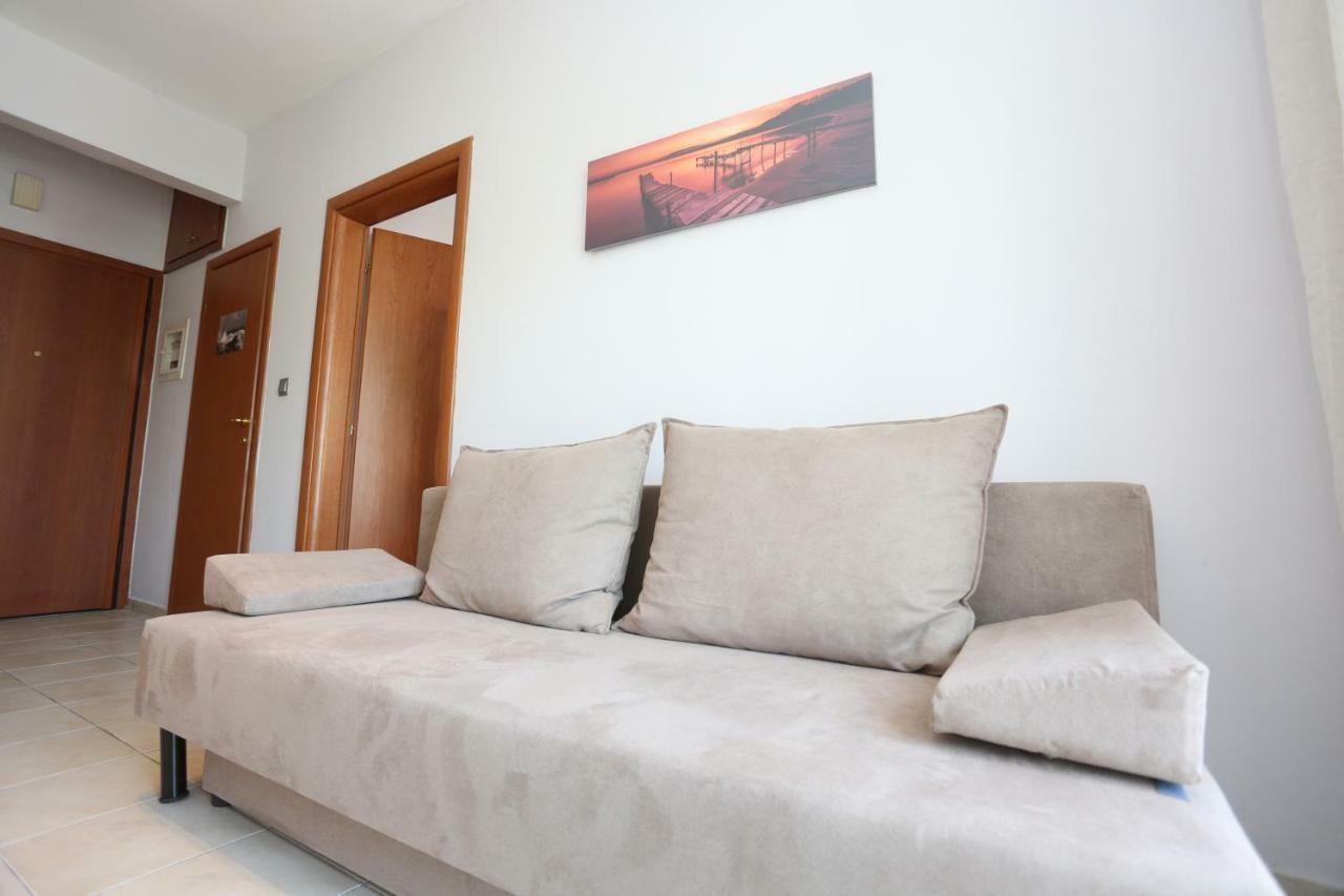 Pantheon City Center Studio Apartment Tesalonika Bagian luar foto